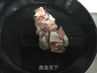 山药排骨汤的做法步骤：1