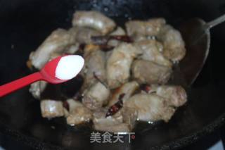 红烧鸭脖的做法步骤：9
