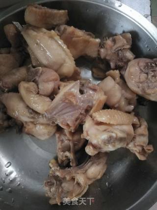栗子黄焖鸡的做法步骤：2