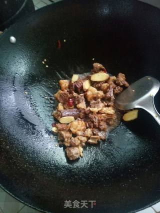 白萝卜烧牛肉的做法步骤：5