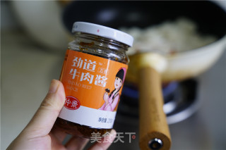 牛肉酱炒年糕的做法步骤：5