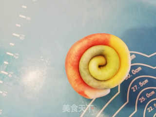 彩虹螺旋酥——“酥”香门第的颜值担当，给你一颗大写的少女心的做法步骤：16