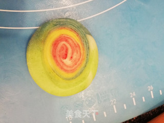 彩虹螺旋酥——“酥”香门第的颜值担当，给你一颗大写的少女心的做法步骤：19
