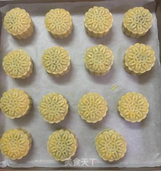 豆沙月饼的做法步骤：4
