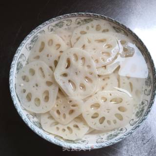 炝拌藕片的做法步骤：5