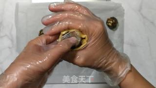 五仁馅月饼的做法步骤：8