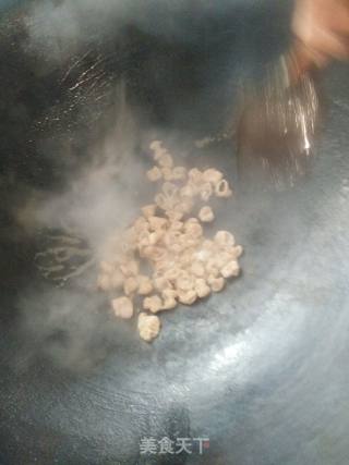 爆炒猪大肠的做法步骤：3