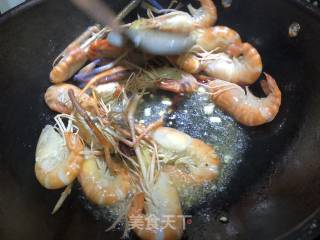 【兔子爱厨房】油焖大虾的做法步骤：5