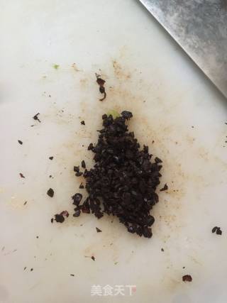 鼓汁凉瓜焖牛肉的做法步骤：4
