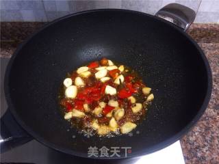 泡椒大蒜烧肚条的做法步骤：6