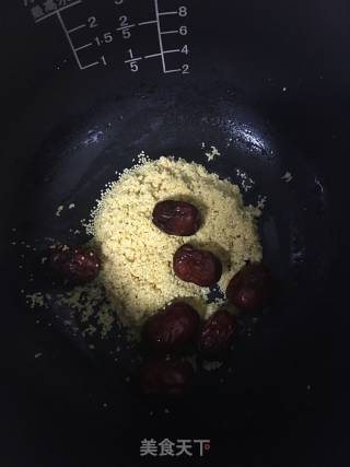 小米红枣粥的做法步骤：3