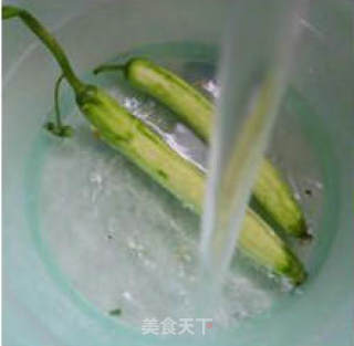 黑木耳炒丝瓜的做法步骤：4