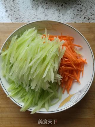 鱼香肉丝的做法步骤：2