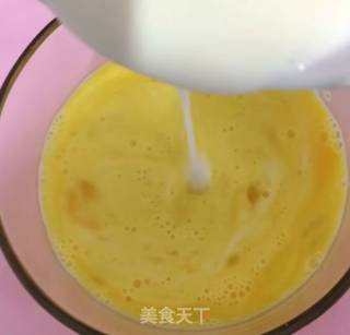 煎秋葵胡萝卜蛋饼的做法步骤：4