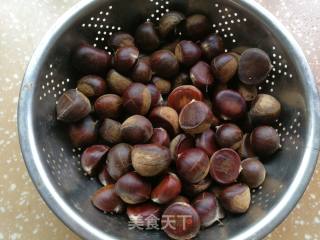 炒栗子的做法步骤：1