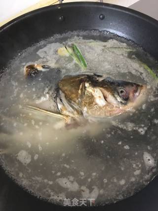 鱼汤的做法步骤：6