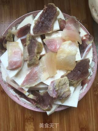 咸肉蒸芋头的做法步骤：5