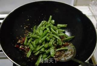 干煸四季豆的做法步骤：5