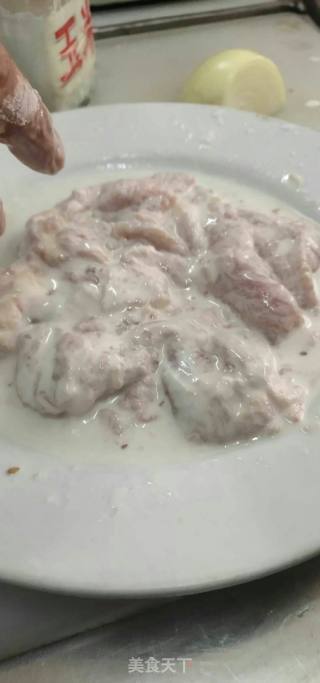 锅包肉的做法步骤：3