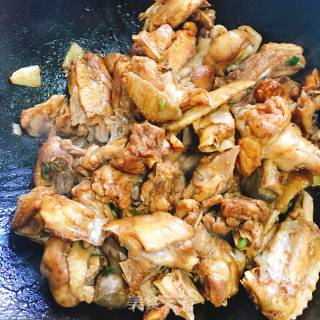 黄花菜烧鸡的做法步骤：5