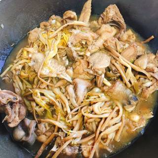 黄花菜烧鸡的做法步骤：7