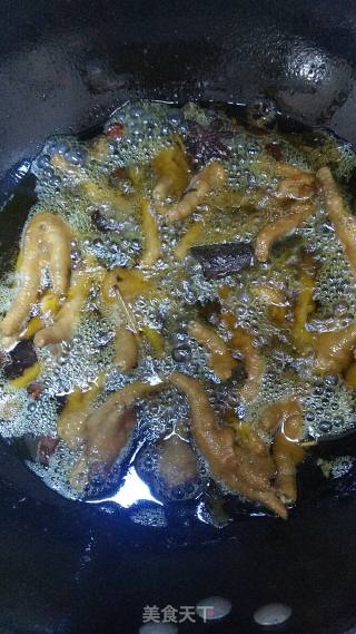 干锅排骨鸡爪的做法步骤：3