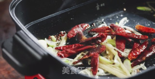 过完中秋也要吃顿好的，家庭版鸡公煲的做法步骤：3
