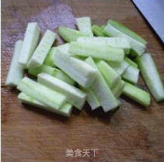 丝瓜炒绿豆芽的做法步骤：4