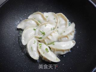 萝卜丝煎饺的做法步骤：7