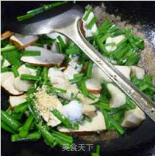 韭菜白灵菇炒香干的做法步骤：9