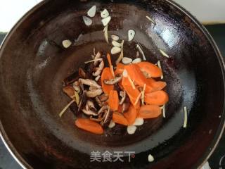 胡萝卜香菇炒肉的做法步骤：10