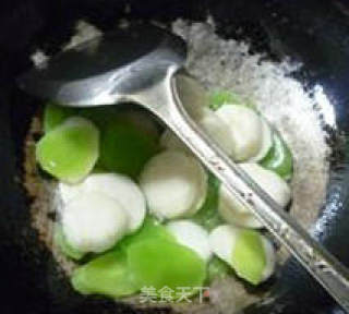 荸荠炒莴笋的做法步骤：6
