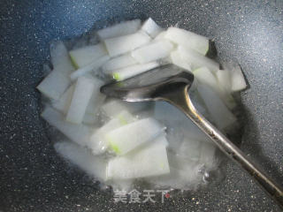 北极翅炒冬瓜的做法步骤：3