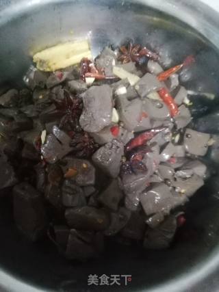 水煮鸭血的做法步骤：7