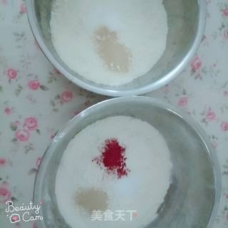 熊猫馒头的做法步骤：1