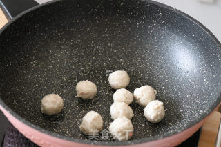 肉丸豆腐砂锅煲的做法步骤：6