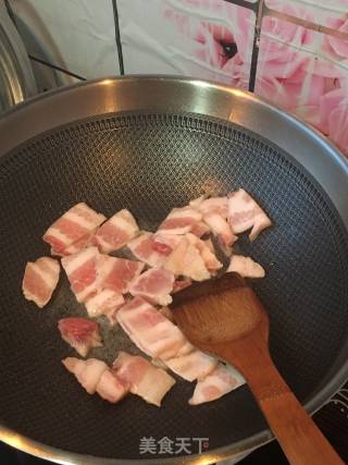 炒肉拌黄瓜的做法步骤：3