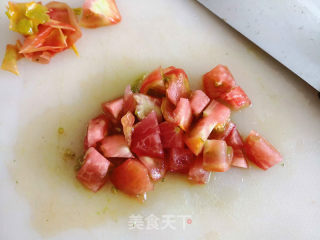 西红柿丝瓜汤的做法步骤：1