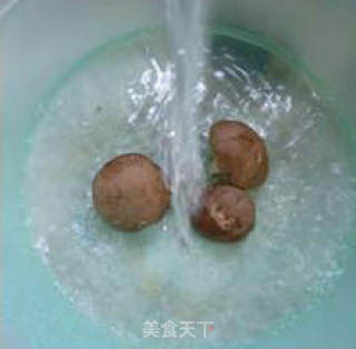 香菇油面筋娃娃菜的做法步骤：7