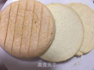 蜜豆奶油蛋糕的做法步骤：2
