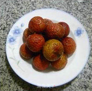 脆皮鲜荔枝的做法步骤：1