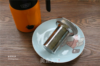 玫瑰牛奶的做法步骤：4