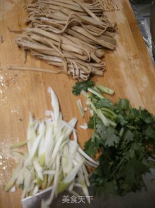 凉拌豆腐丝的做法步骤：2