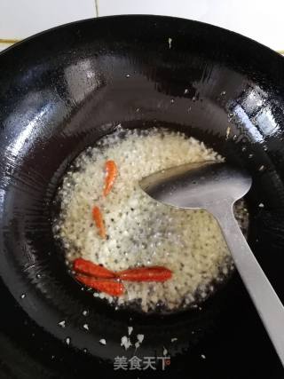 油爆小河虾的做法步骤：6