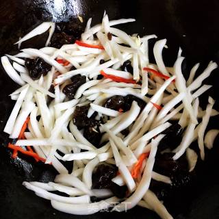 白菜木耳炒肉丝的做法步骤：8