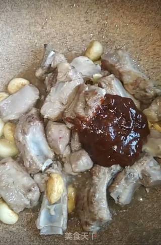 三汁焖鸡翅排骨的做法步骤：7