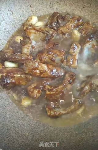三汁焖鸡翅排骨的做法步骤：9