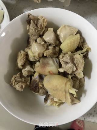 咖喱鸡块的做法步骤：2
