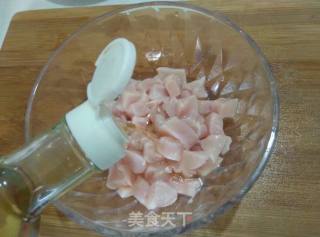 杏鲍菇炒鸡丁的做法步骤：5