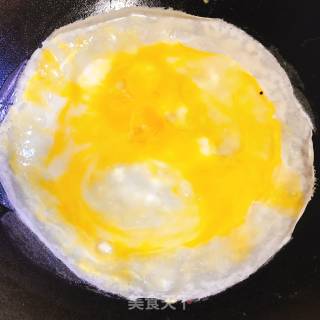牛肉酱鸡蛋卷饼的做法步骤：4